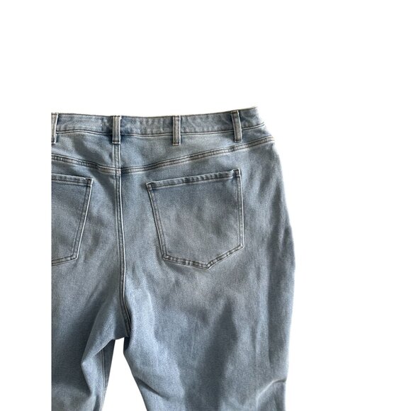 LANE BRYANT Mid Rise Boyfriend Fit Distressed Jeans Size 22 - Picture 8 of 10